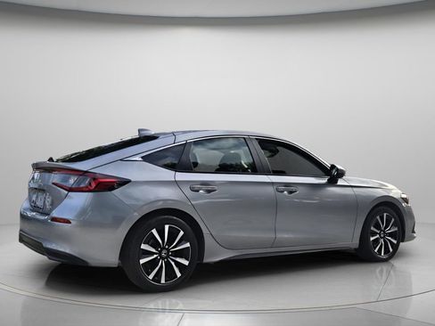 Used 2024 Honda Civic EX-L image 6