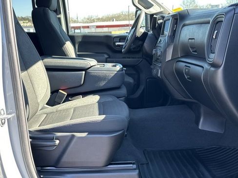 Certified 2024 Chevrolet Silverado 2500 Custom w/ Custom Value Package image 8