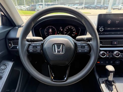 Used 2025 Honda Civic LX image 9