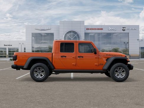 New 2025 Jeep Gladiator Mojave w/ Convenience Group image 23
