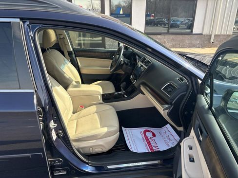 Used 2018 Subaru Outback 2.5i Limited image 15