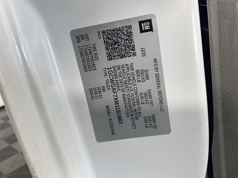 Used 2021 Chevrolet Express 2500 w/ Driver Convenience Package image 13