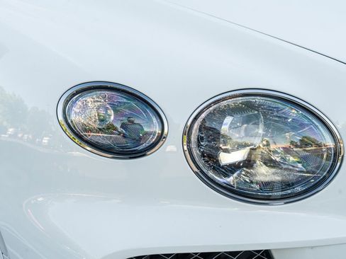 Used 2021 Bentley Bentayga Speed AWD/4WD image 10
