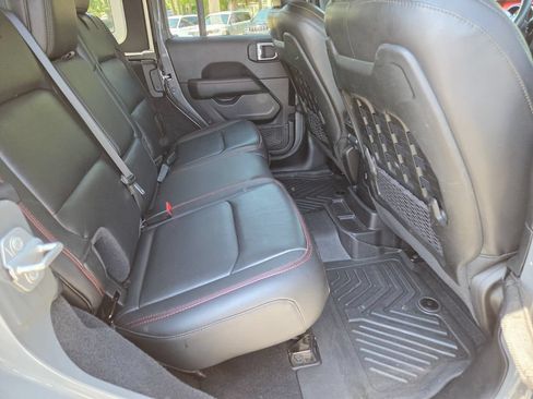 Certified 2021 Jeep Wrangler Unlimited Rubicon w/ Dual Top Group AWD/4WD image 18