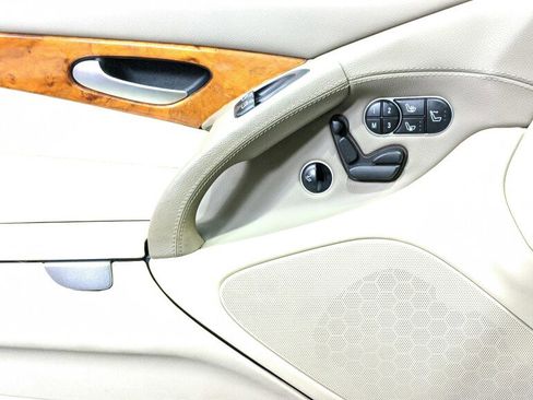 Used 2009 Mercedes-Benz SL 550 SL 550 image 19