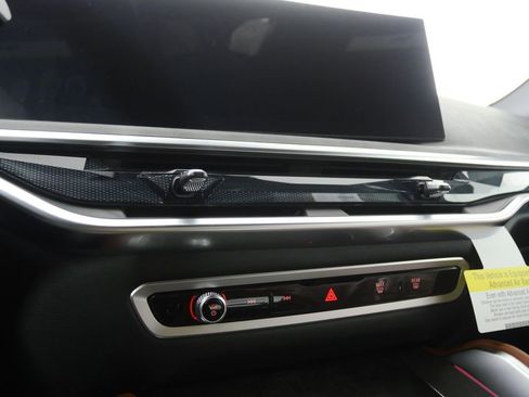 New 2026 BMW X6 xDrive40i w/ Executive Package image 22