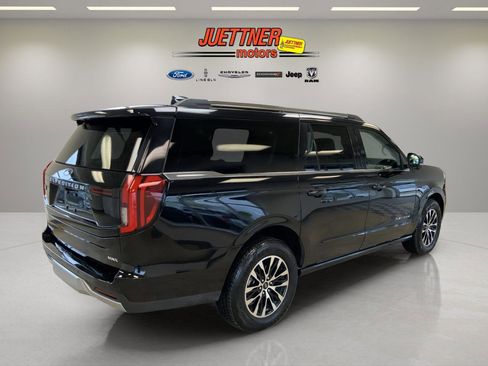 Used 2025 Ford Expedition Max Platinum AWD/4WD image 9