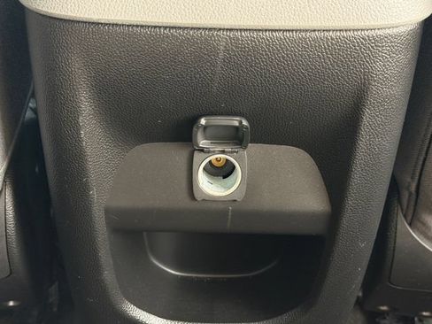 Used 2018 Chevrolet Colorado W/T RWD image 16