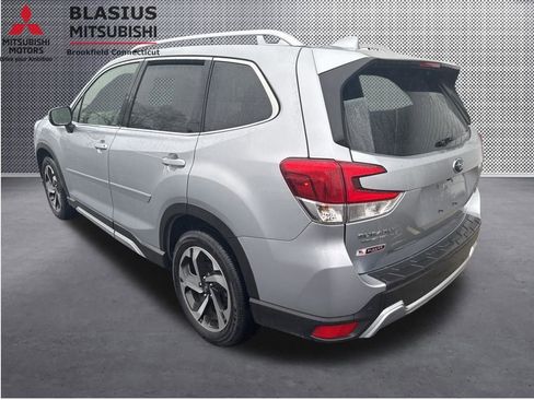 Used 2023 Subaru Forester Touring AWD/4WD image 9