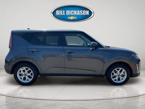 Used 2023 Kia Soul LX w/ LX Technology Package image 10