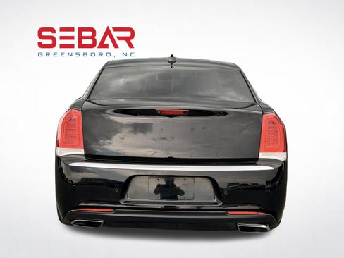 Used 2015 Chrysler 300 C Platinum w/ Harman/Kardon Audio Group RWD image 7