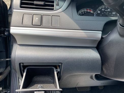 Used 2014 Toyota Camry SE FWD image 31