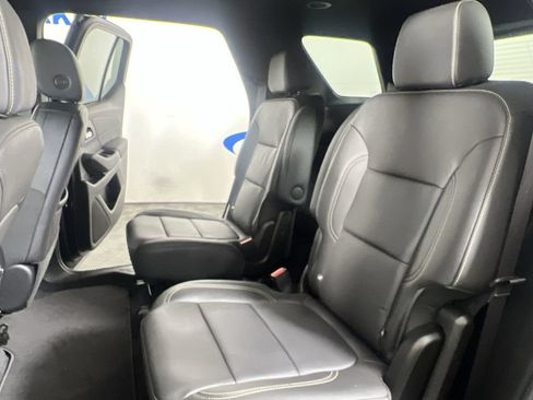Certified 2023 Chevrolet Traverse LT w/ LT Premium Package AWD/4WD image 27