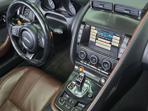 Used 2014 Jaguar F-TYPE S image 34