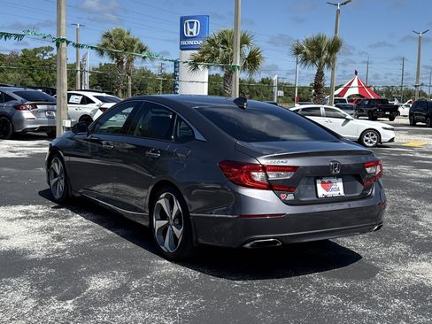 Certified 2018 Honda Accord Touring image 9