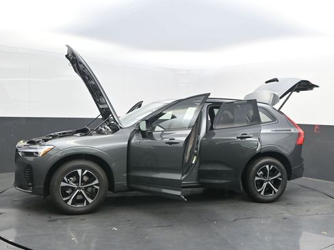 New 2026 Volvo XC60 B5 Core w/ Climate Package image 37