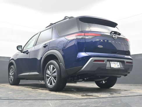 New 2026 Nissan Pathfinder SL image 29