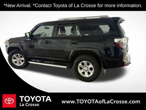 Used 2018 Toyota 4Runner SR5 Premium image 2