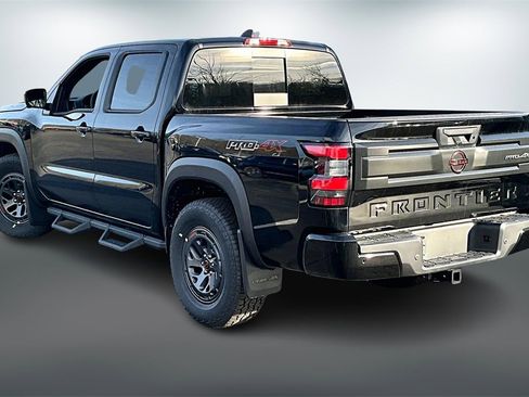 New 2026 Nissan Frontier PRO-4X w/ Pro-4x Convenience Package image 3