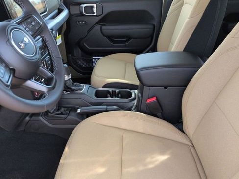 New 2026 Jeep Gladiator Willys image 12