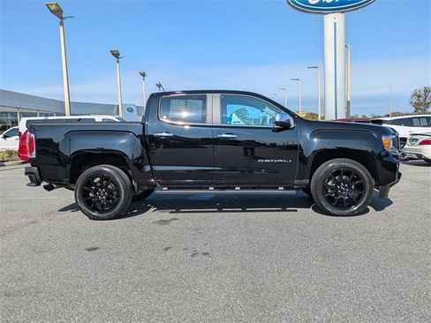 Used 2022 GMC Canyon Denali w/ Denali Black Edition Package image 3