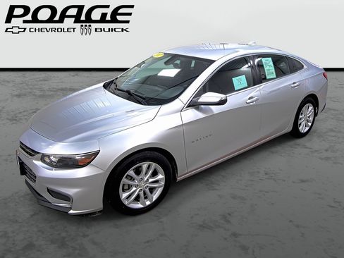 Used 2017 Chevrolet Malibu LT FWD image 1
