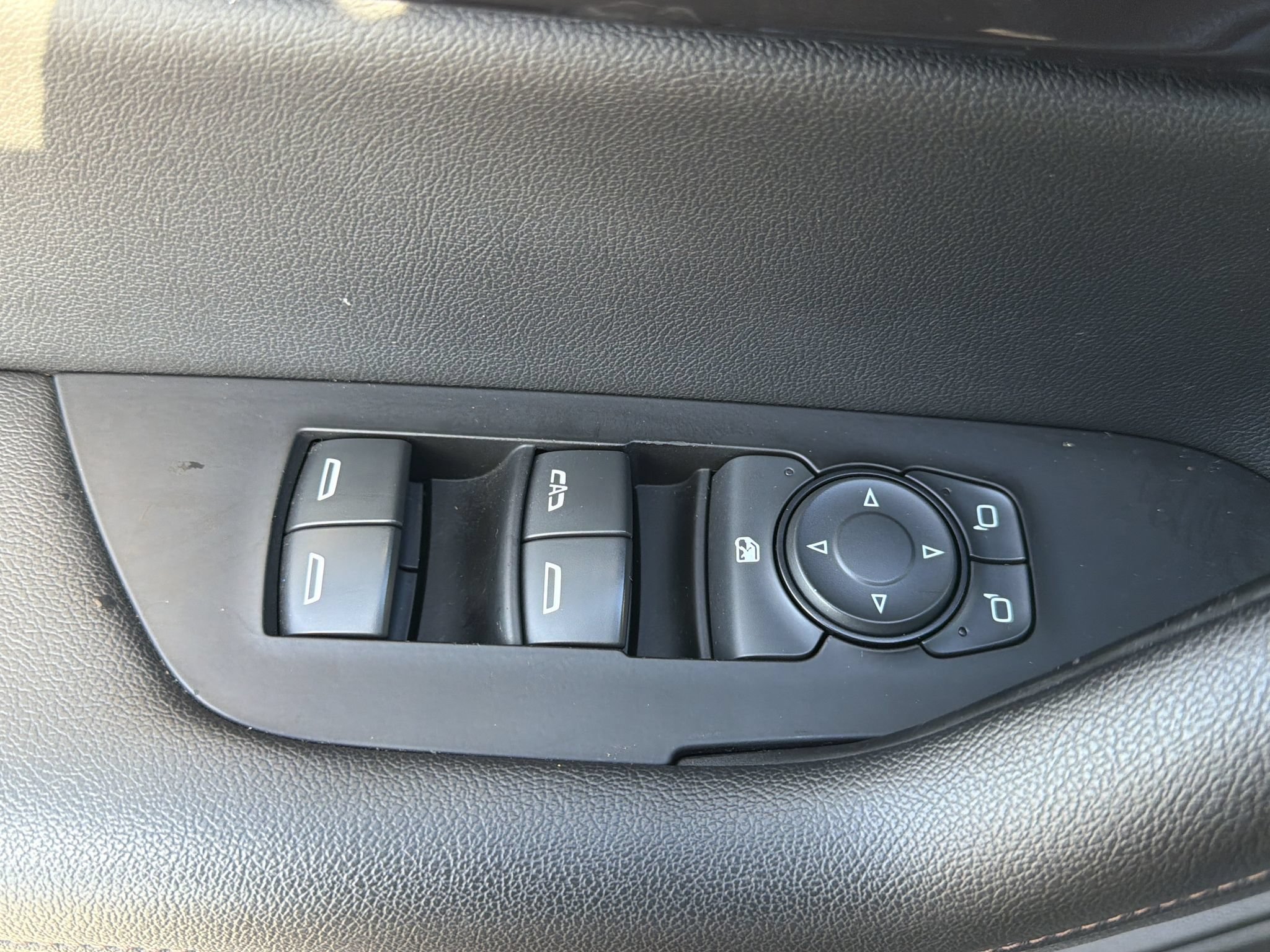 Used 2020 Chevrolet Blazer Premier w/ Driver Confidence II Package FWD image 15