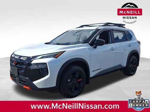 Used 2025 Nissan Rogue SV w/ Rock Creek Premium Package image 4