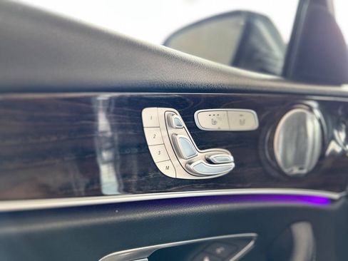 Used 2017 Mercedes-Benz E 300 4MATIC image 32