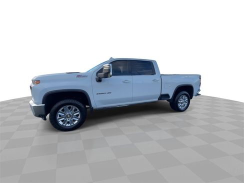 Used 2022 Chevrolet Silverado 3500 LTZ w/ LTZ Premium Package image 4