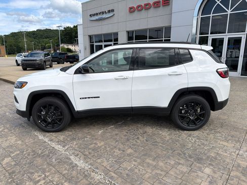 New 2026 Jeep Compass Latitude AWD/4WD image 5
