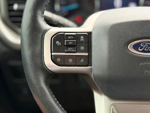 Used 2023 Ford Expedition XLT AWD/4WD image 26