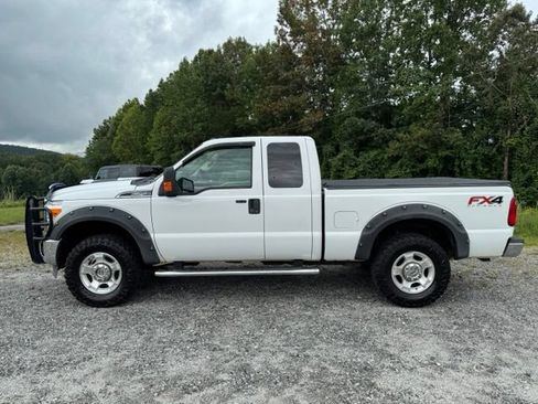 Used 2016 Ford F250 XLT w/ XLT Value Package AWD/4WD image 3