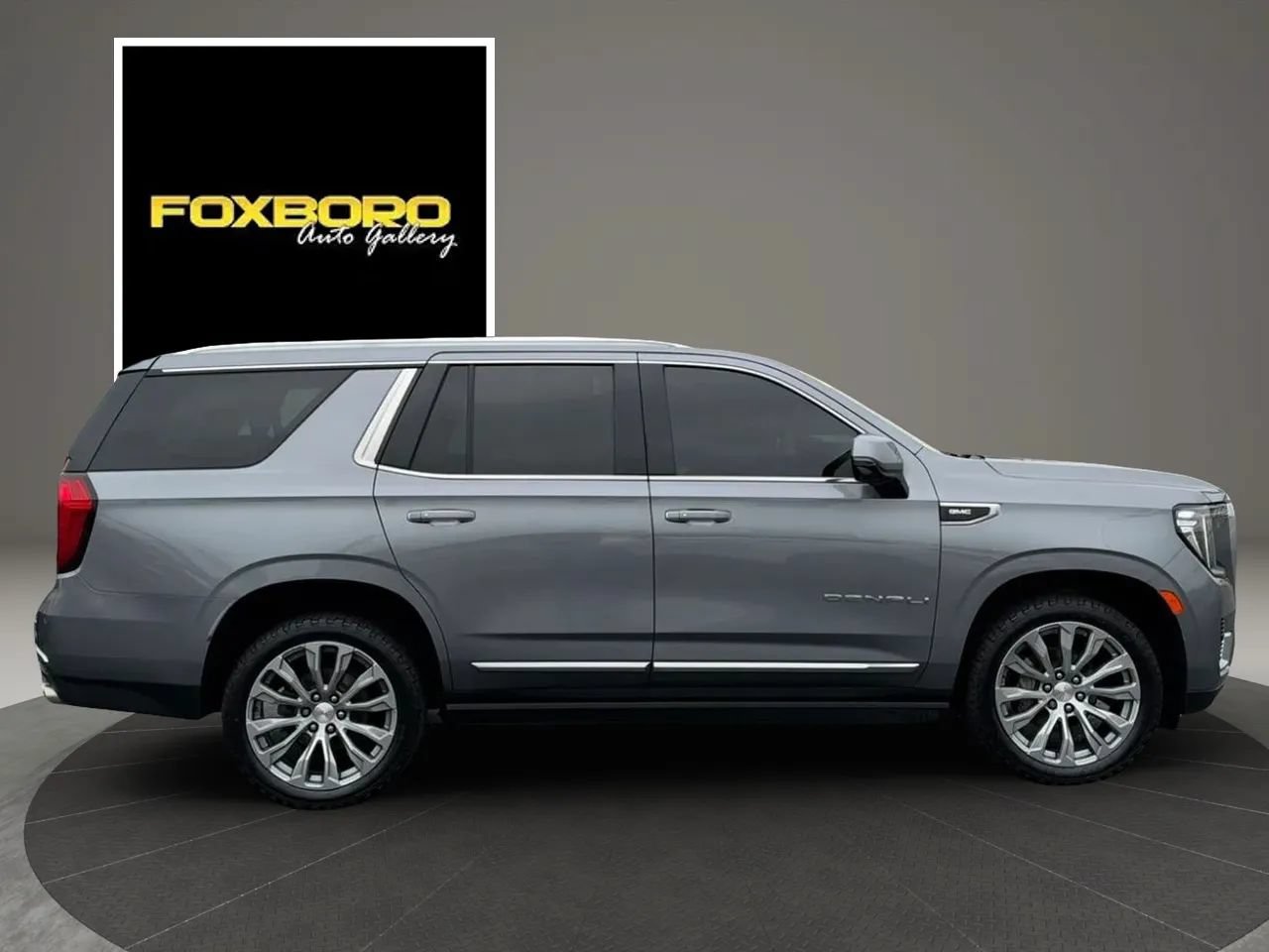 Used 2021 GMC Yukon Denali w/ Denali Premium Package AWD/4WD image 4