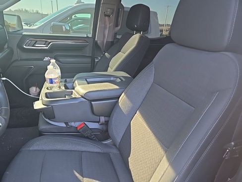 Used 2024 Chevrolet Silverado 1500 LT image 8