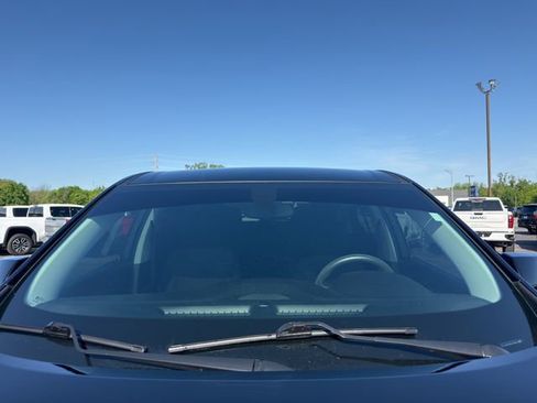 Used 2020 Chevrolet Traverse LS FWD image 25