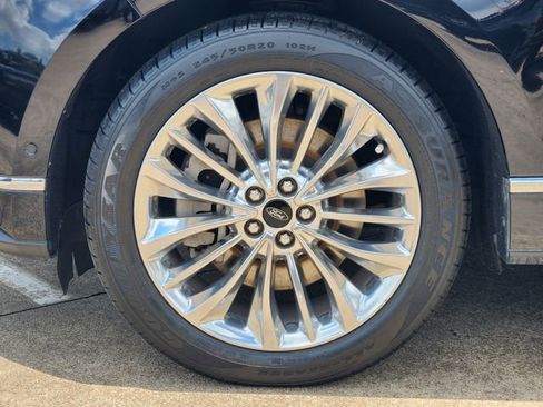 Used 2022 Ford Edge Titanium w/ Equipment Group 301A AWD/4WD image 10