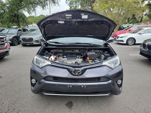 Used 2018 Toyota RAV4 XLE image 21