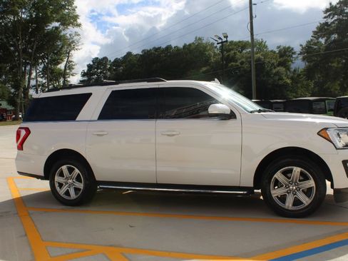 Used 2020 Ford Expedition Max XLT w/ Equipment Group 202A RWD image 2