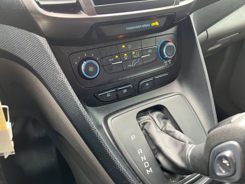 Used 2023 Ford Transit Connect XL FWD image 17