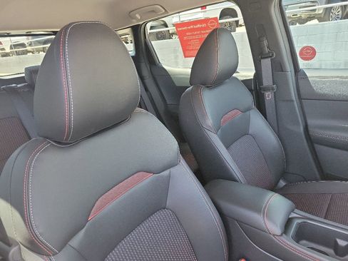 Used 2025 Nissan Kicks SR FWD image 43
