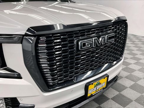 Used 2024 GMC Yukon Denali Ultimate AWD/4WD image 35