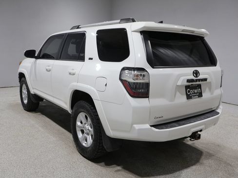 Used 2019 Toyota 4Runner SR5 AWD/4WD image 6