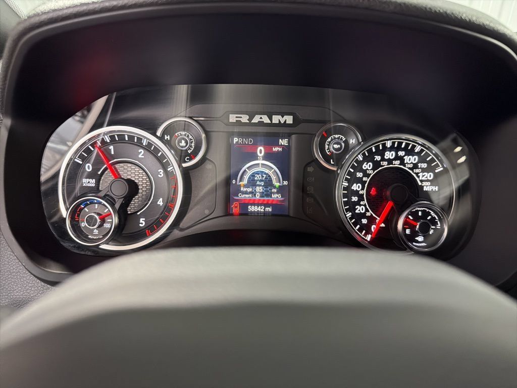 Used 2022 RAM 2500 Big Horn AWD/4WD image 25
