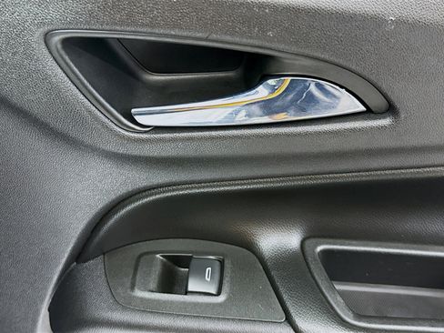 Used 2020 Chevrolet Equinox LT FWD image 30