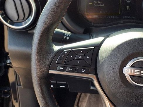 Used 2024 Nissan Kicks SR image 5