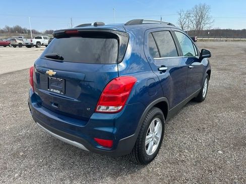Used 2019 Chevrolet Trax LT w/ LT Convenience Package FWD image 6