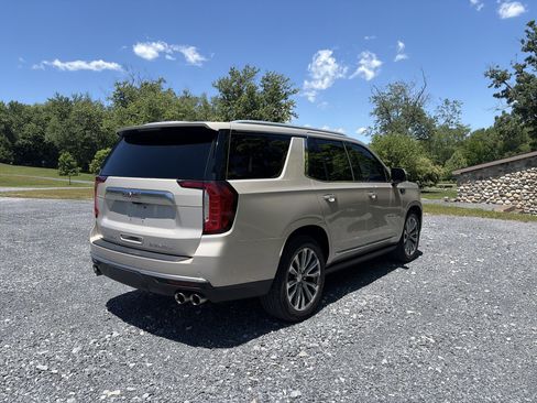 Used 2021 GMC Yukon Denali w/ Denali Ultimate Package AWD/4WD image 6