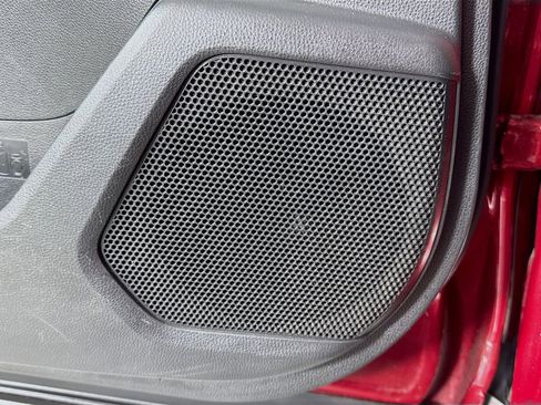 Used 2022 Toyota Highlander XLE image 27