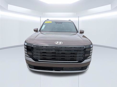 Certified 2026 Hyundai Palisade Calligraphy FWD image 9